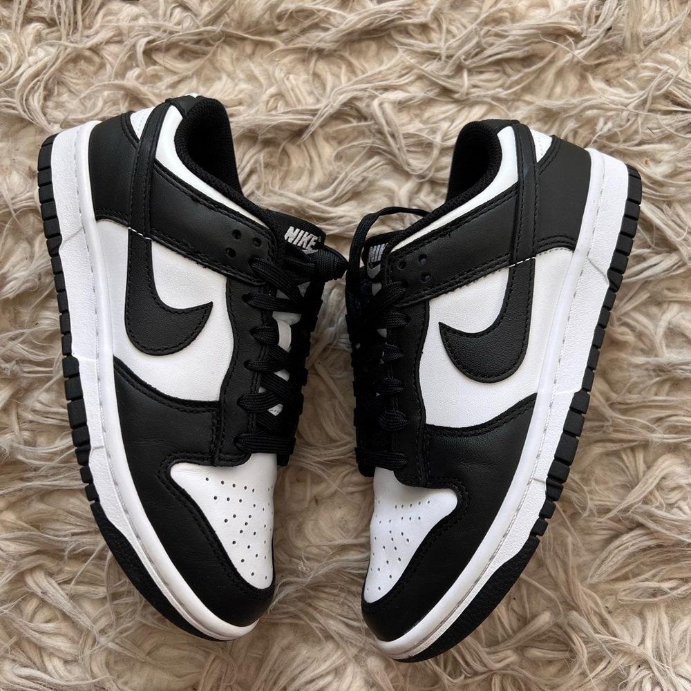 Nike Panda Dunks Sneakers